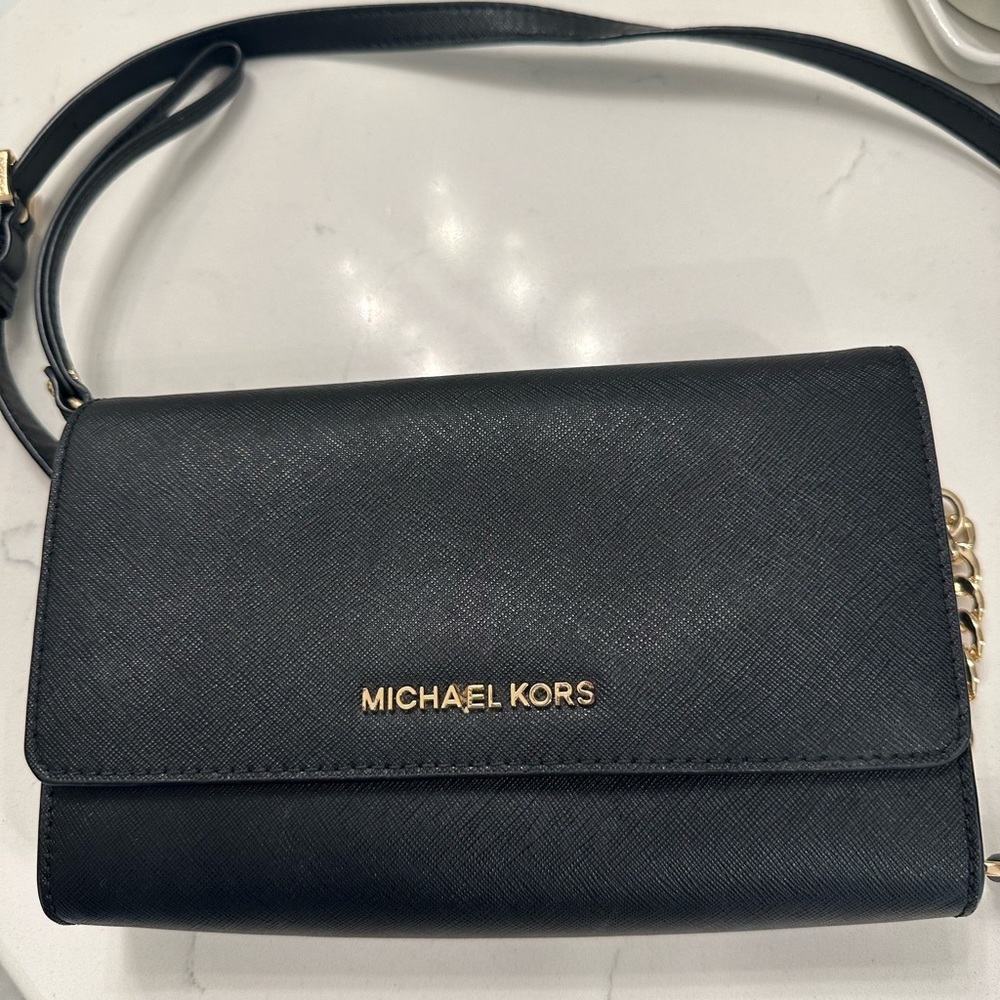 Micheal Kors crossbody